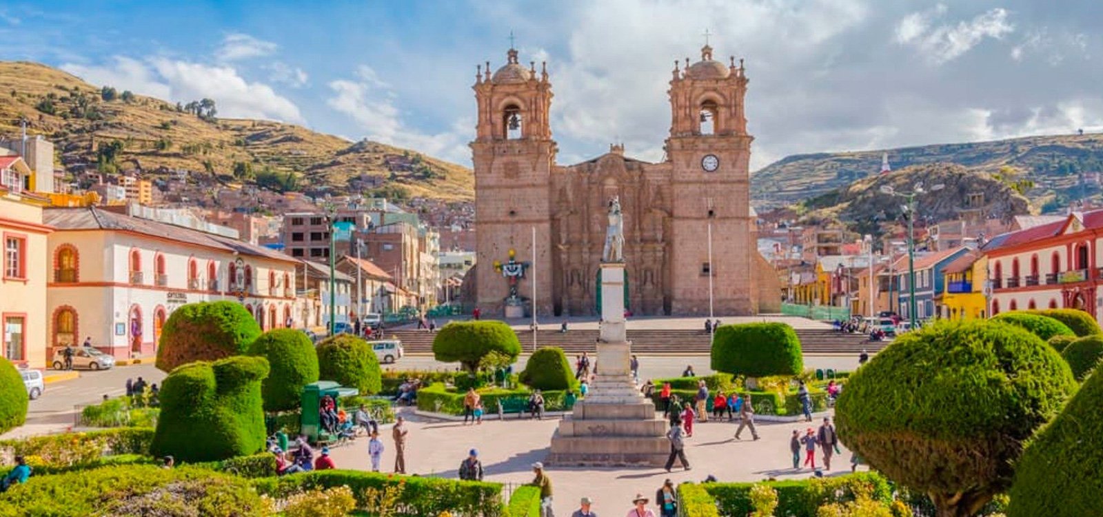 Servicio de bus turístico en el trayecto de Puno al Valle del Colca